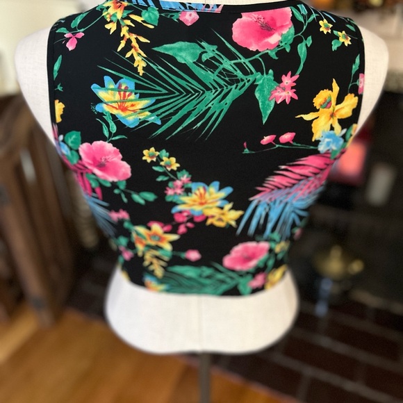 Forever 21 Crop Top Medium Colorful Floral Tropical Print Sleeveless Tie Front - Picture 2 of 3